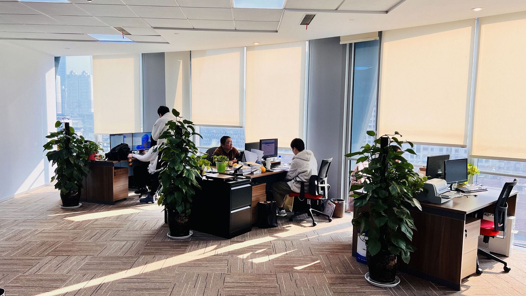 新LP入伙原有崇明持股平台的协议修改与工商备案流程